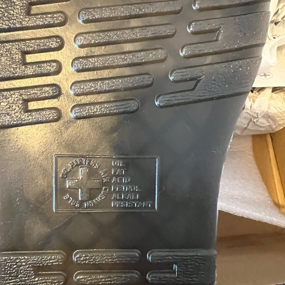 NWT Jorge II Black Dr. Martens size9 BRAND NEW - Picture 4 of 6